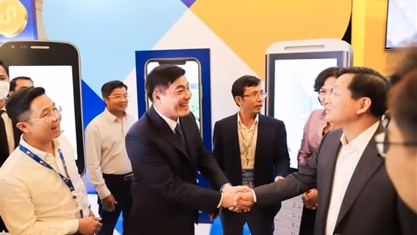 VNPT phát sóng 5G VinaPhone phục vụ sự kiện vinh danh&nbsp;Top 7 Cộng đồng thông minh thế giới ICF ảnh 4