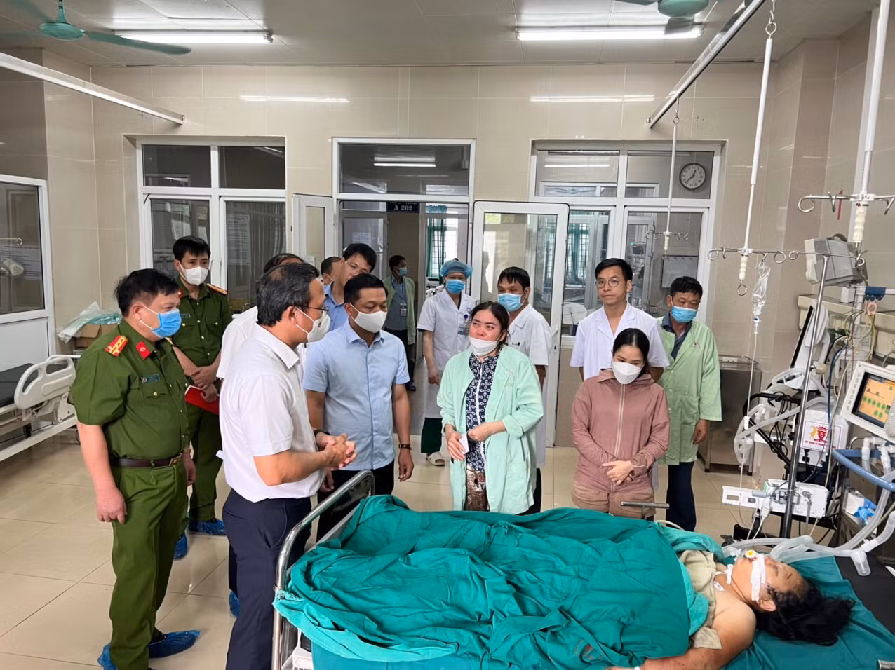 Cần xác định rõ vi phạm về tốc độ, lộ trình của xe khách gây tai nạn nghiêm trọng tại Ninh BÌnh -0