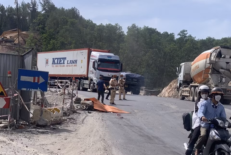 Truy tìm ô tô gây tai nạn chết người bỏ trốn khỏi hiện trường -0