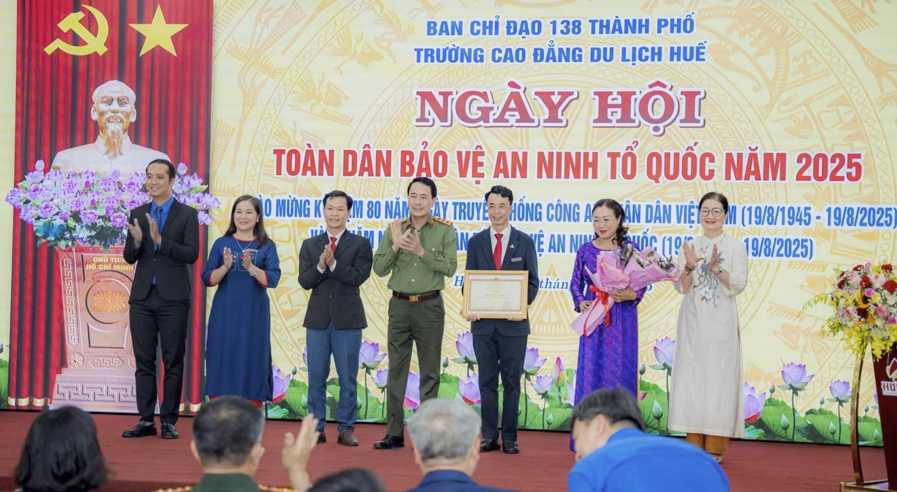 Ghi ở ngôi trường có cách làm hay, lan tỏa phong trào Toàn dân bảo vệ an ninh Tổ quốc -0