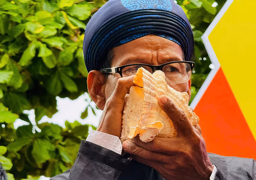 Trầm hùng trong tiếng ốc u -0