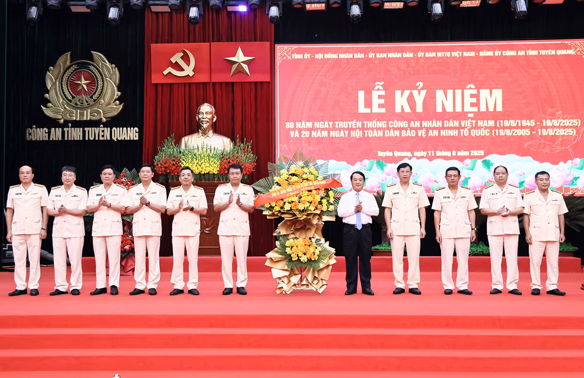 Từ truyền thống anh hùng đến khát vọng vươn lên của CAND Tuyên Quang -0