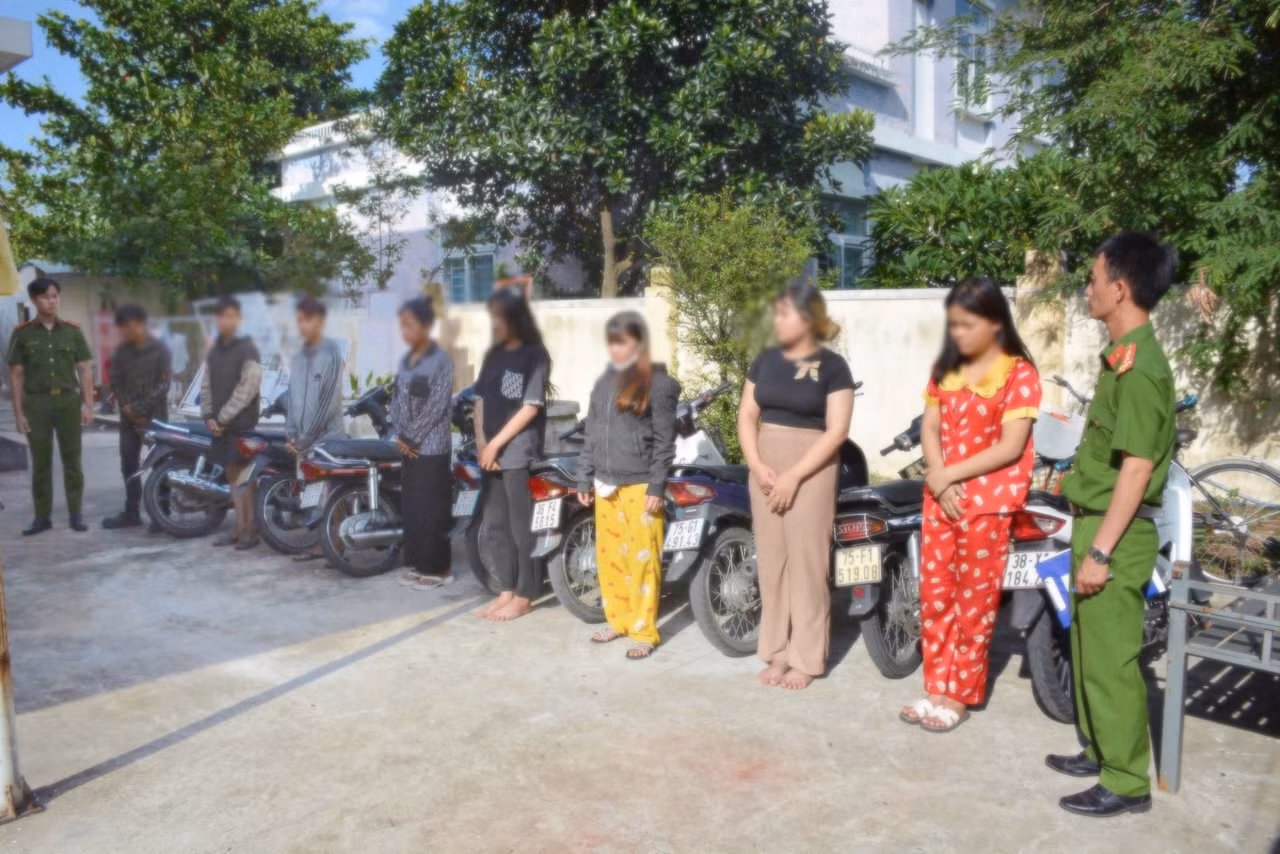 Nhóm thiếu niên 