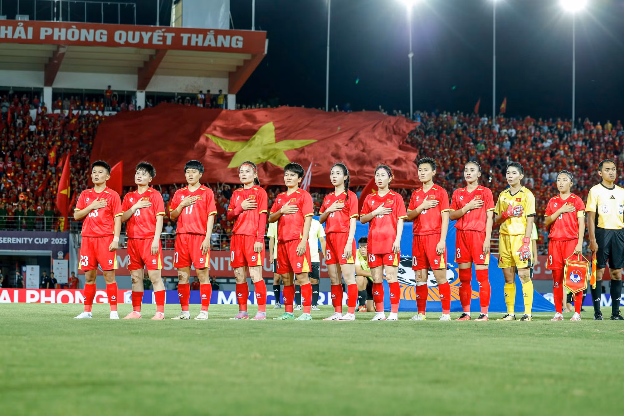 Đánh bại ĐT nữ Thái Lan, ĐT nữ Việt Nam chiếm ngôi đầu bảng -0
