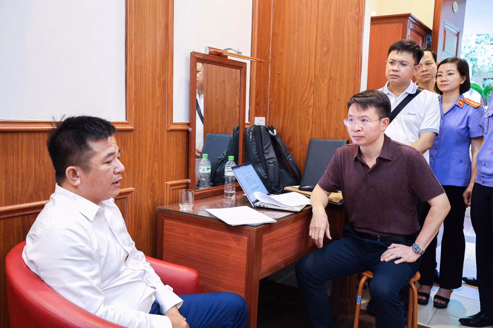 Đường dây đa cấp tổ chức hội thảo lôi kéo hàng nghìn người tham gia bị triệt phá như thế nào? -0