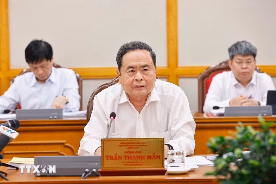 Bộ Chính trị cho ý kiến về công tác chuẩn bị đại hội các đảng bộ trực thuộc Trung ương nhiệm kỳ 2025 - 2030 -0
