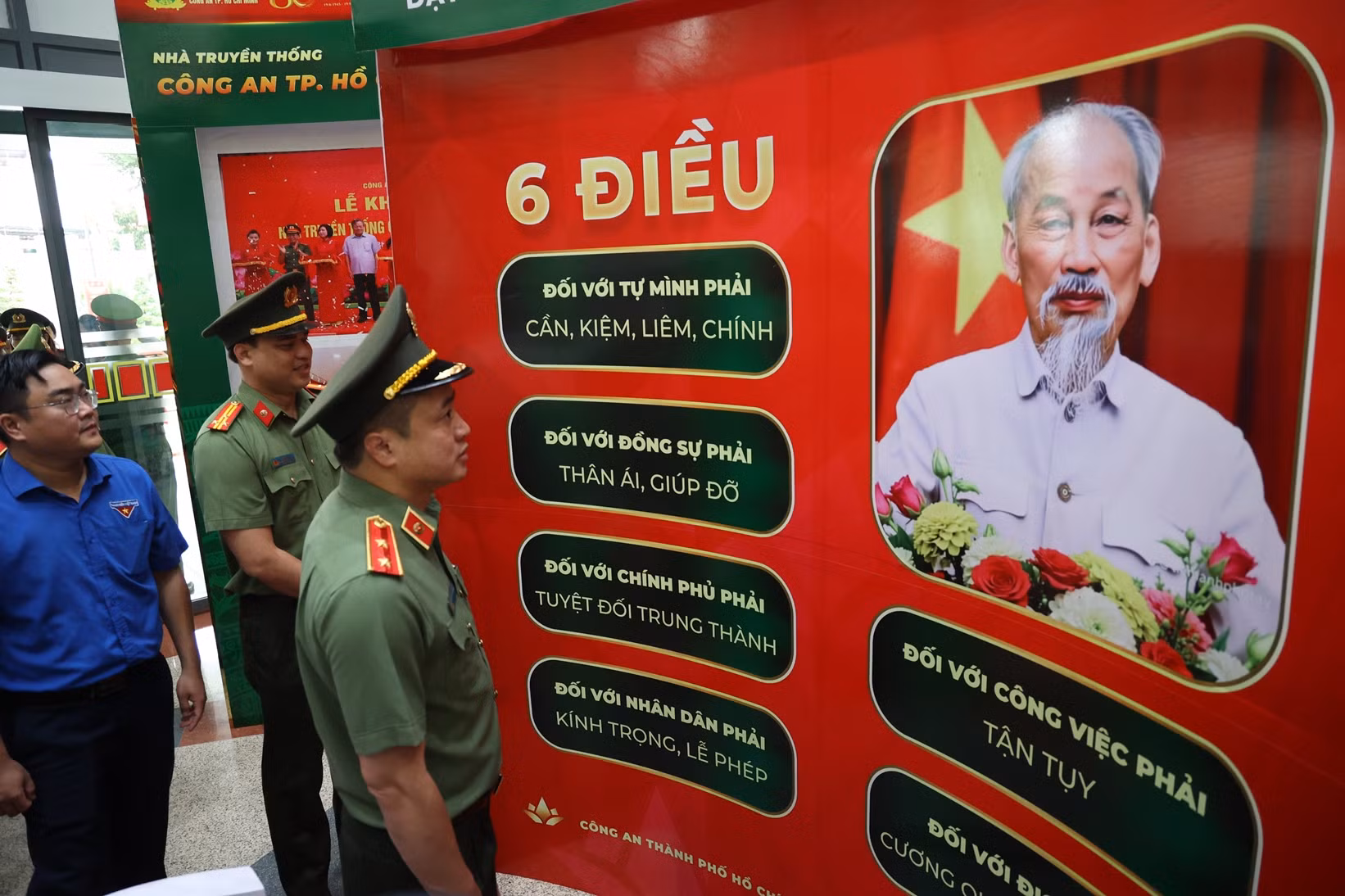 Công an TP Hồ Chí Minh - Tiếp bước truyền thống anh hùng -3