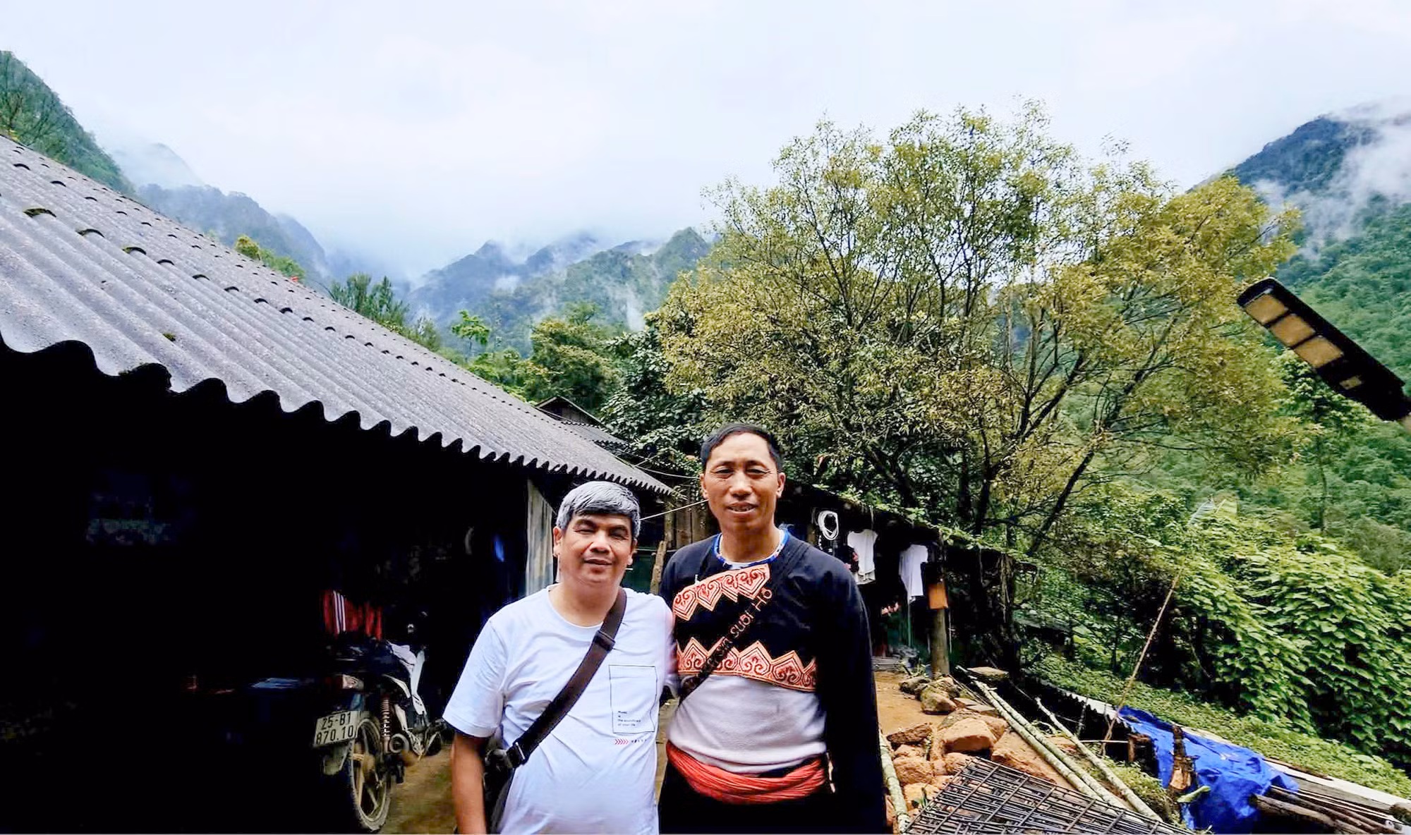 Bản Mông nhiều “không” -0