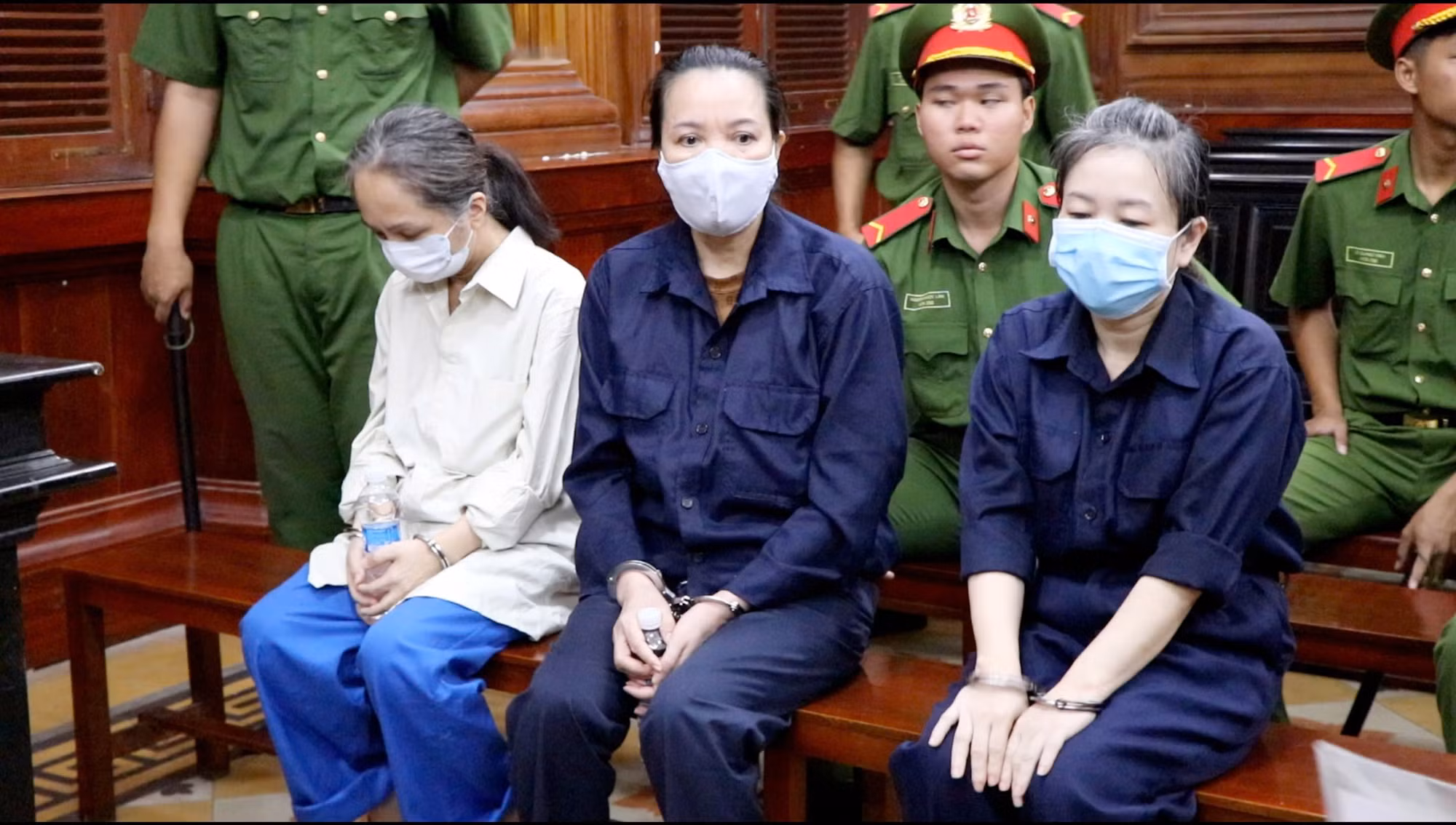 Hoãn phiên tòa xét xử nhóm “ác mẫu” Mái ấm Hoa Hồng -0