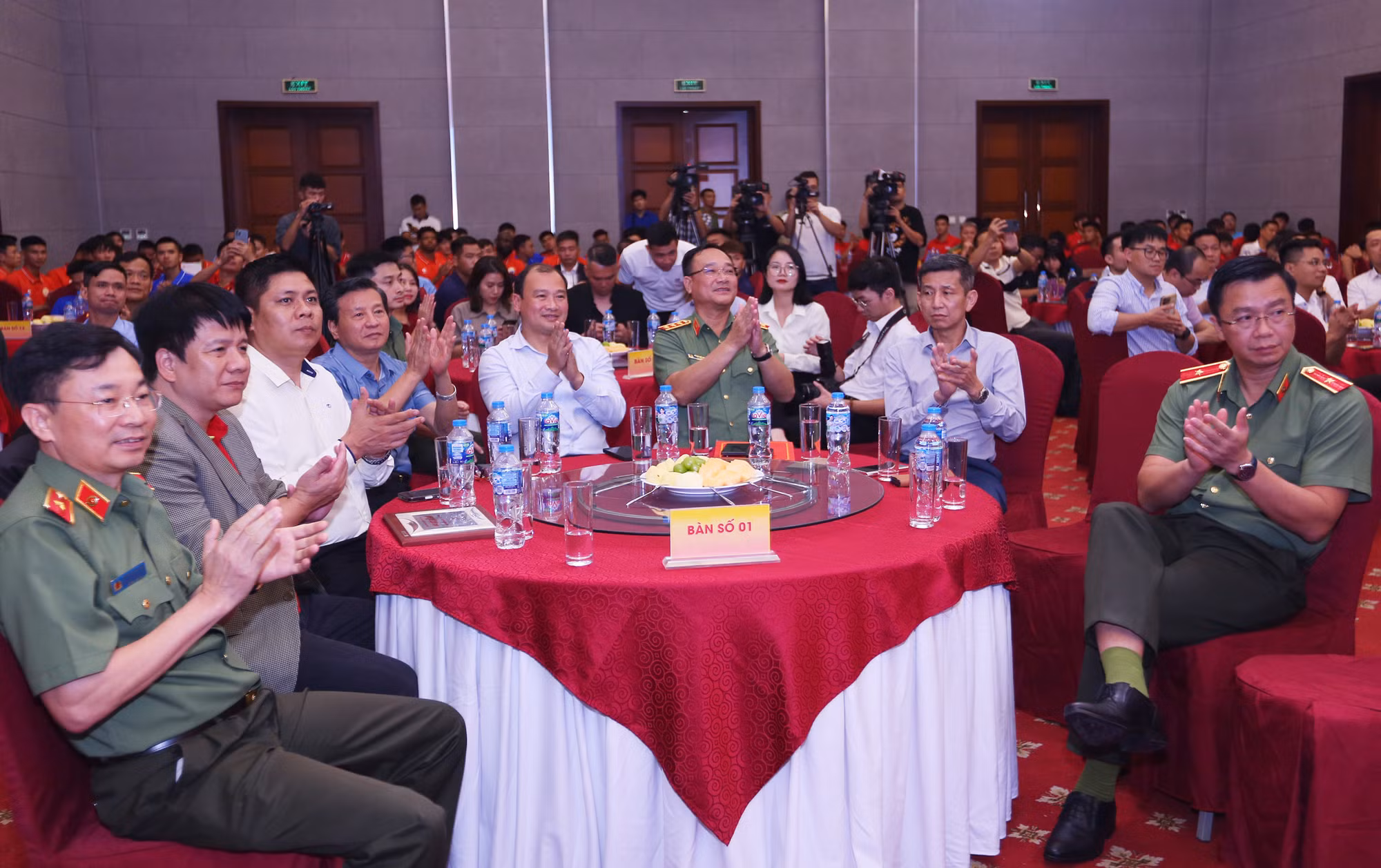 Xây dựng hình ảnh đẹp&nbsp;người chiến sĩ Công an nhân dân trên mặt trận&nbsp; thể thao -0