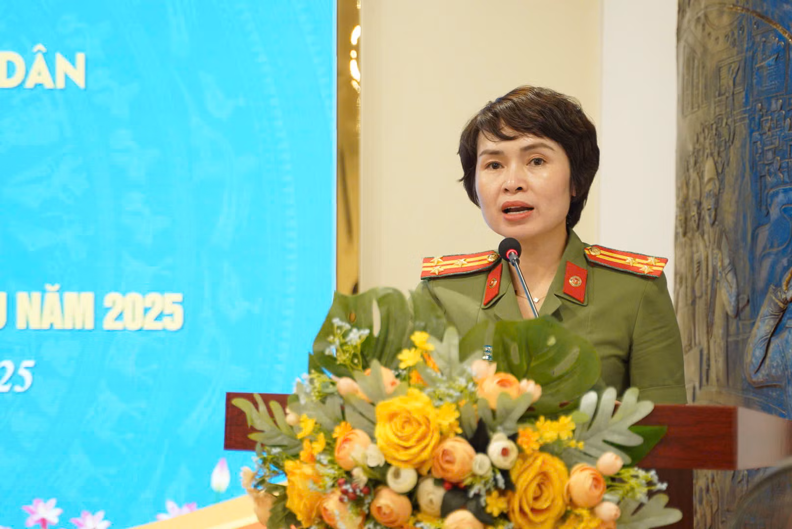 Gần 25.000 đoàn viên, lao động và hơn 5.000 gia đình chính sách được Công đoàn CAND chăm lo dịp Tết -0