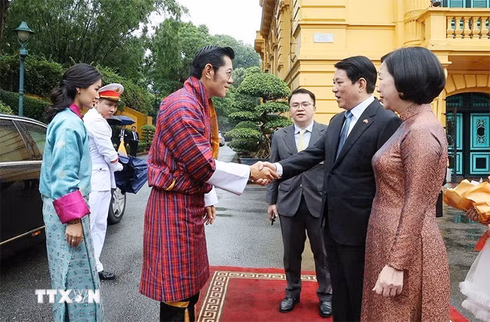 Lễ đón cấp Nhà nước Quốc vương Bhutan và Hoàng hậu thăm Việt Nam -0