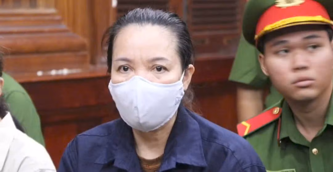 Hoãn phiên tòa xét xử nhóm “ác mẫu” Mái ấm Hoa Hồng -0