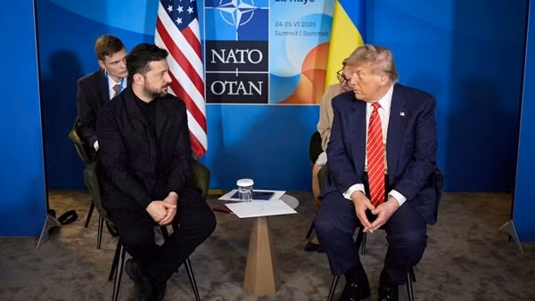 Tổng thống Trump cân nhắc bảo vệ Ukraine theo cơ chế “kiểu NATO”