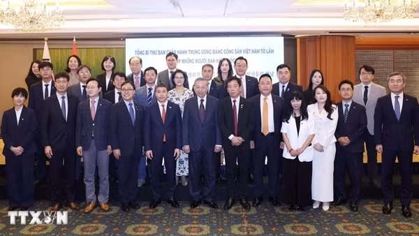 Tổng Bí thư Tô Lâm gặp những người bạn Hàn Quốc