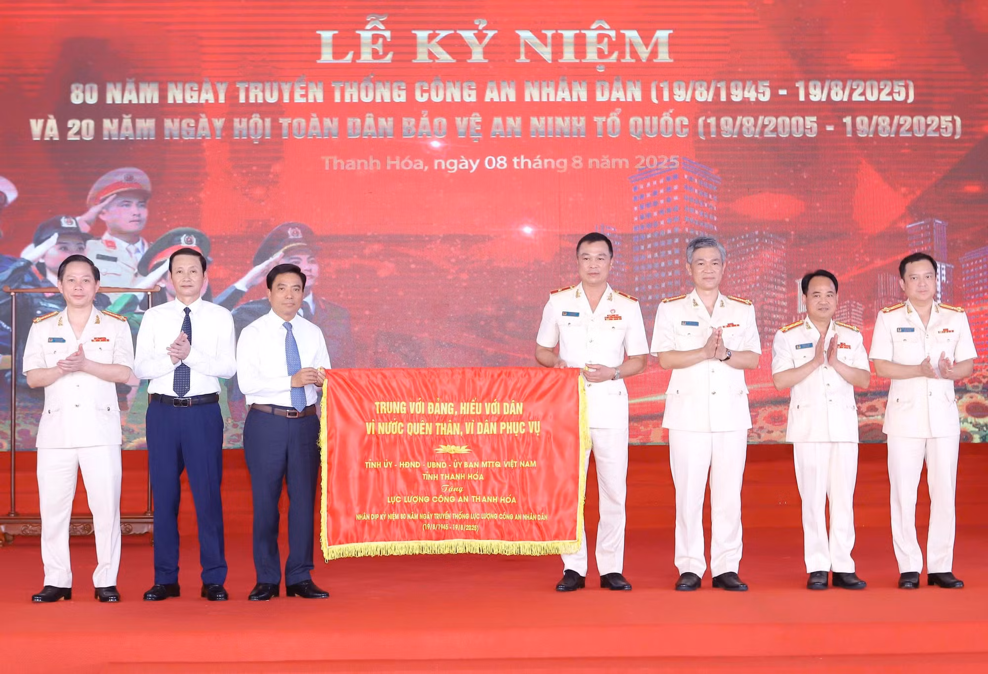 Phát huy vai trò nòng cốt trên mặt trận bảo vệ an ninh quốc gia, bảo đảm trật tự an toàn xã hội -0