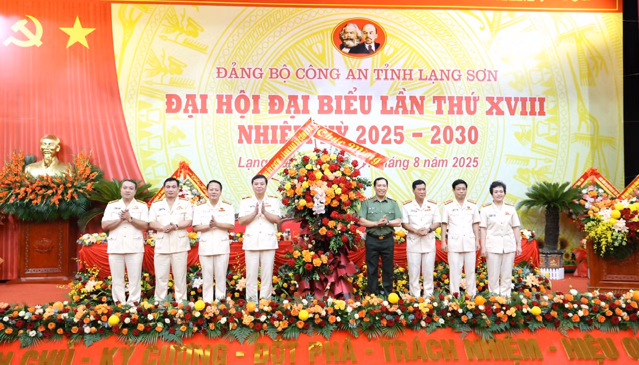 Xây dựng Đảng bộ Công an tỉnh Lạng Sơn -0
