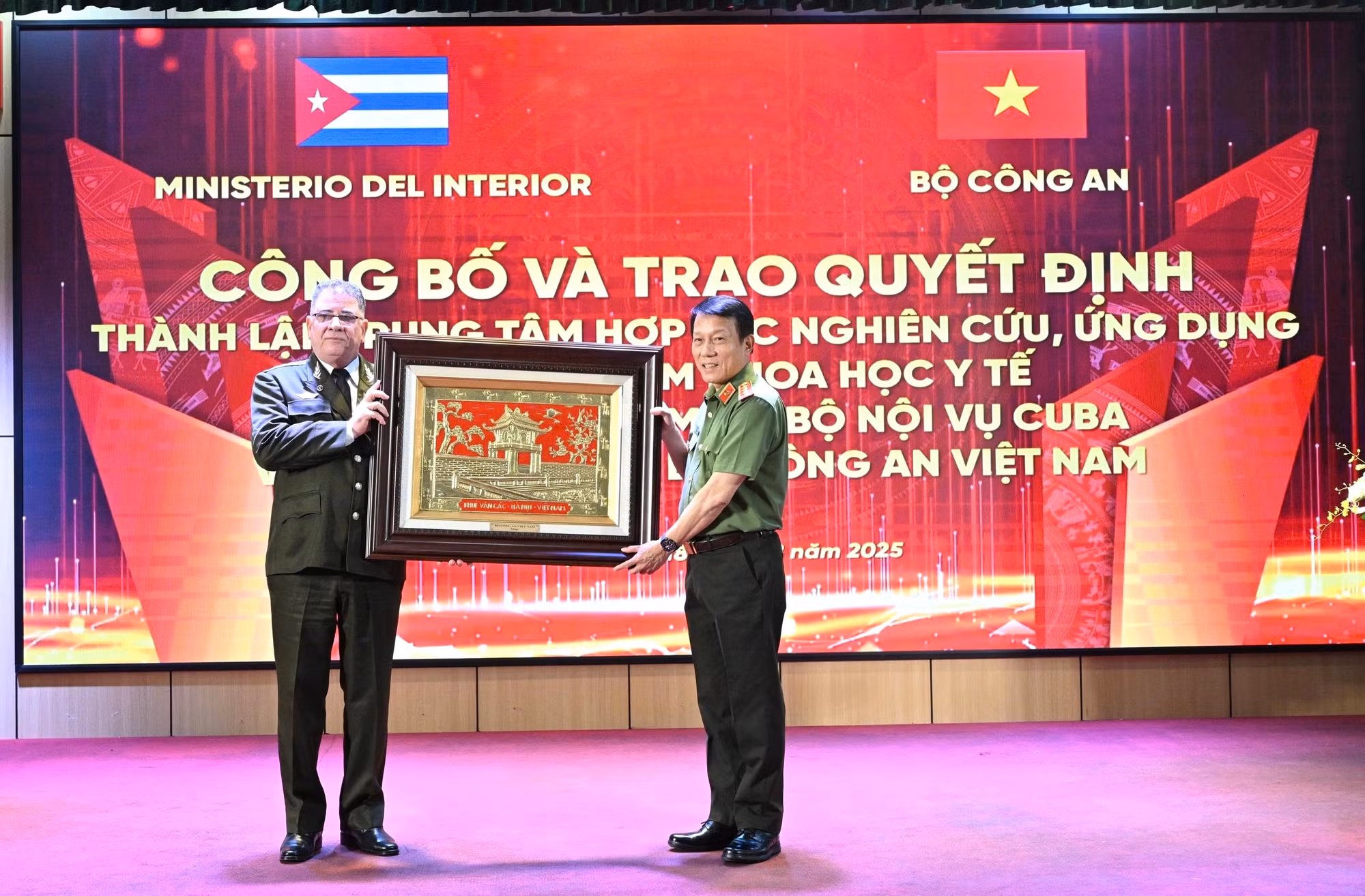 Khánh thành Trung tâm hợp tác nghiên cứu, ứng dụng các sản phẩm khoa học Y tế giữa bệnh viện CIMEQ và Bệnh viện 19-8. -0