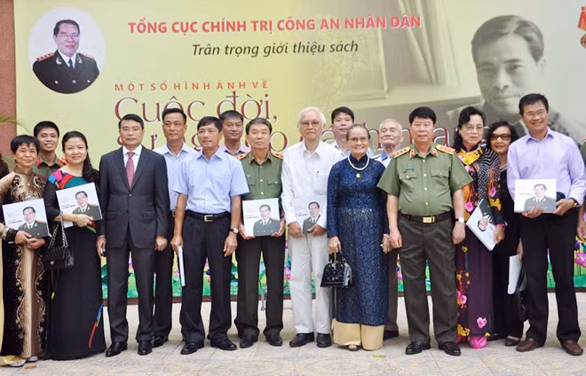 Những kỷ niệm sâu sắc về Bộ trưởng Lê Minh Hương -0