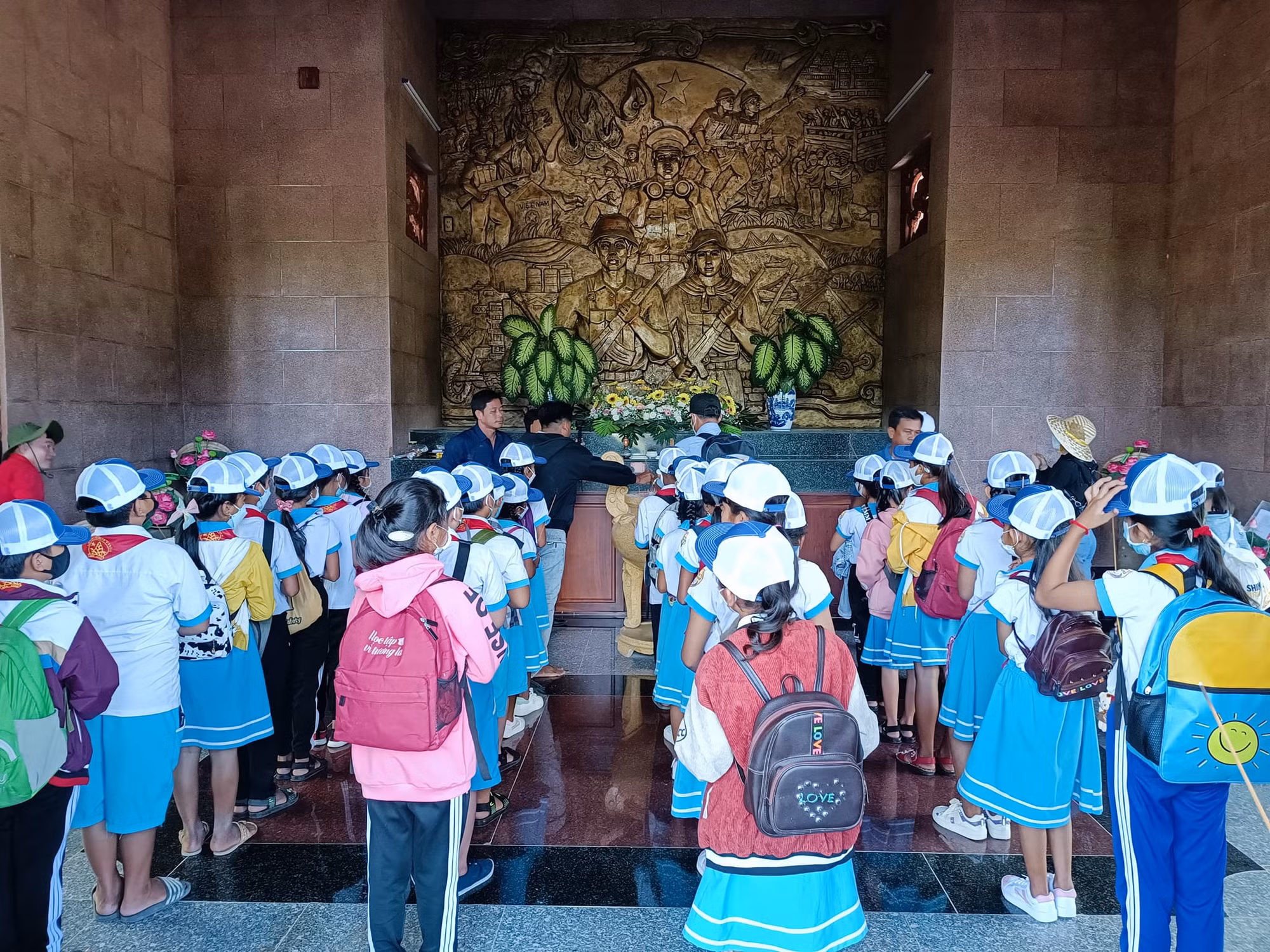 Giữ đất, giữ ký ức và giữ lửa hy vọng -0