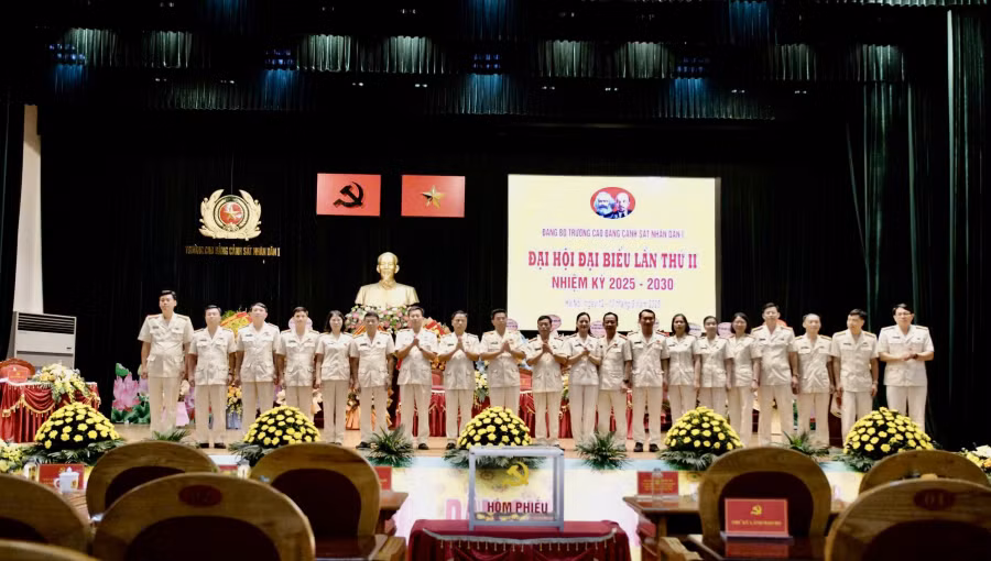 Xây dựng Đảng bộ Trường Cao đẳng CSND I thật sự trong sạch, vững mạnh về chính trị, tư tưởng, tổ chức -0