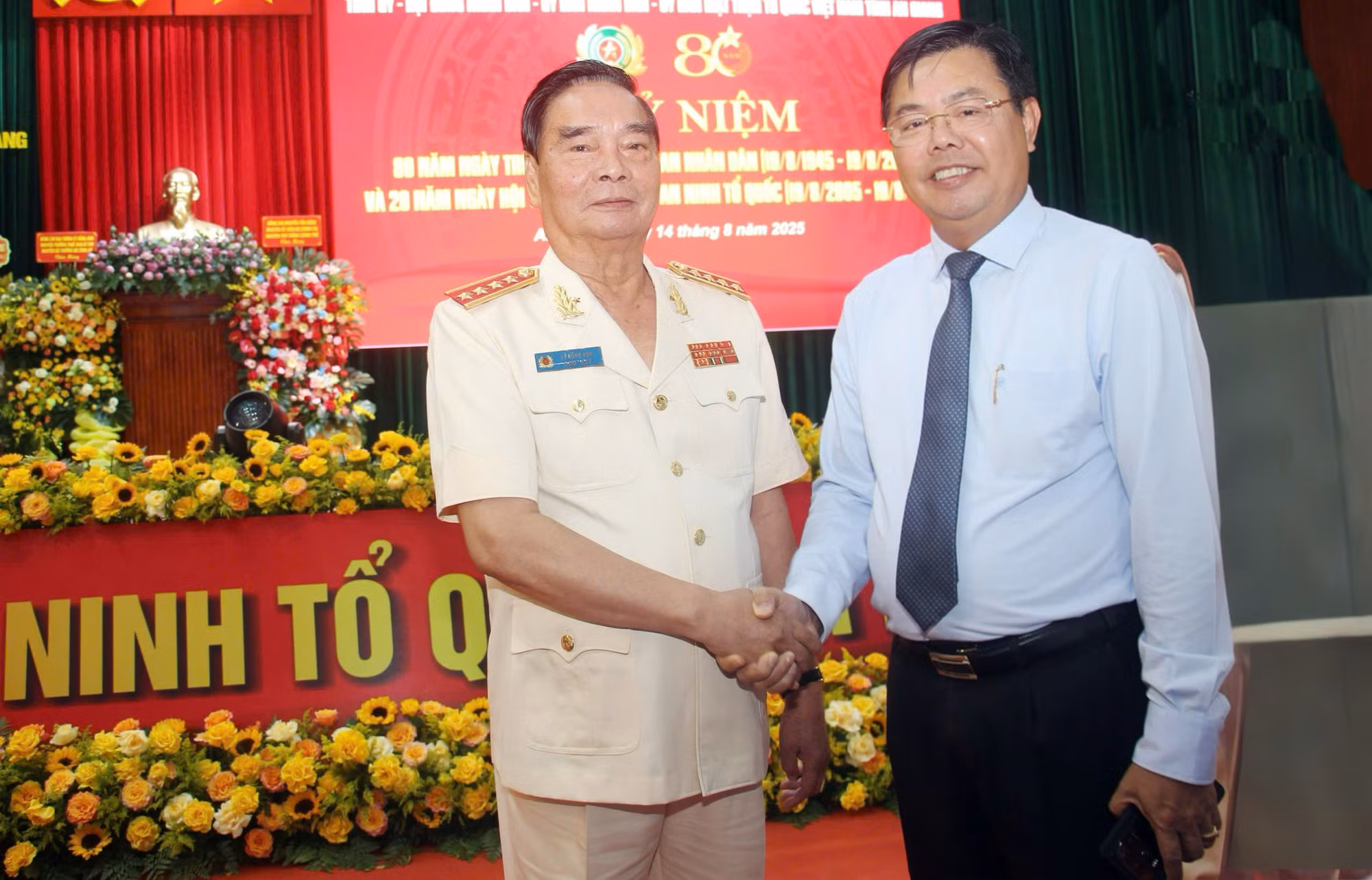 Công an tỉnh An Giang phát huy vai trò nòng cốt bảo đảm ANTT vùng đất địa đầu biên giới Tây Nam Tổ quốc -0