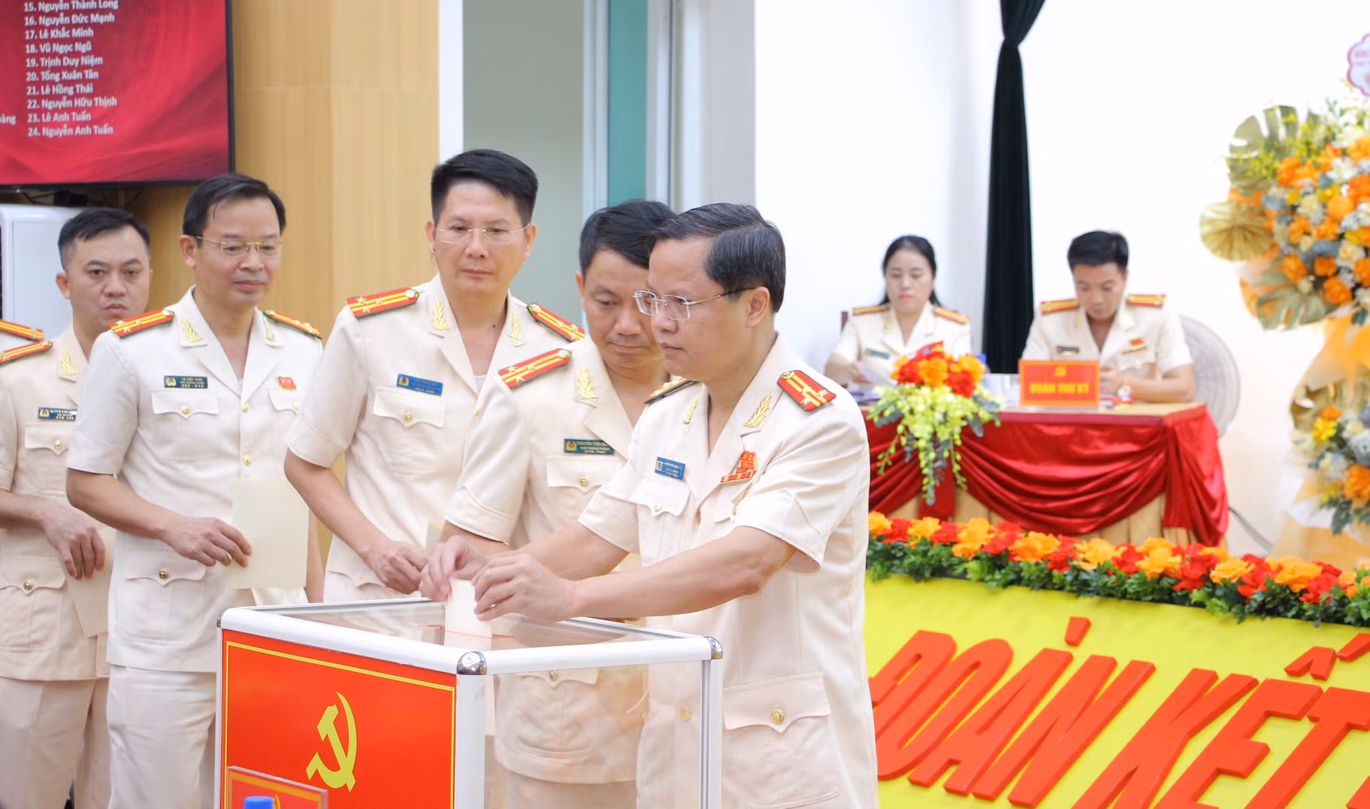 Xây dựng Công an Thanh Hóa trong sạch, vững mạnh, phục vụ đắc lực sự nghiệp phát triển kinh tế – xã hội của tỉnh -0