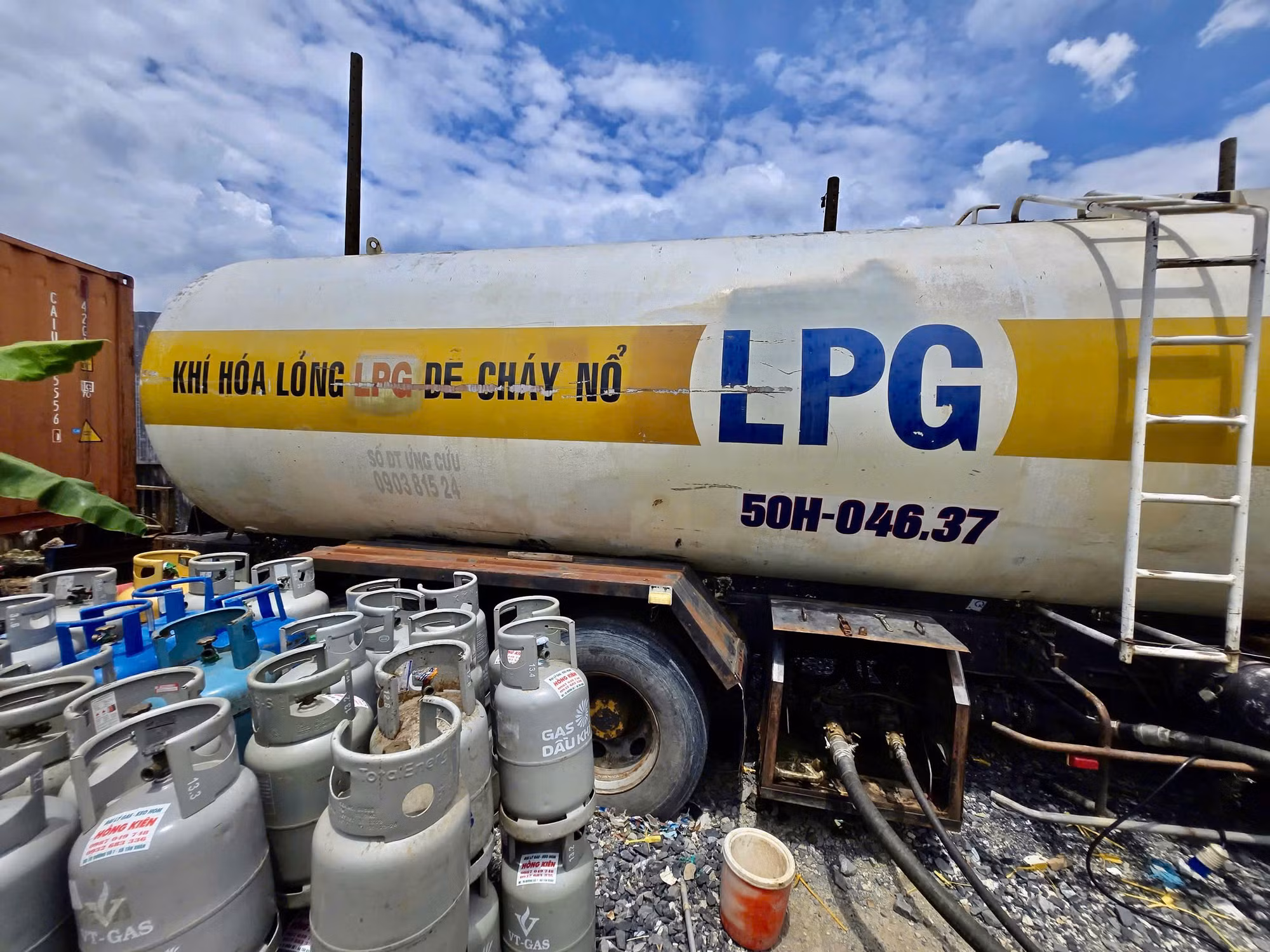 Triệt phá xưởng sang triết gas lậu quy mô lớn, thu lợi bất chính hơn nửa tỷ đồng -1
