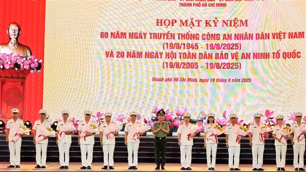 Phát huy truyền thống anh hùng, Công an TP Hồ Chí Minh lập nhiều chiến công xuất sắc