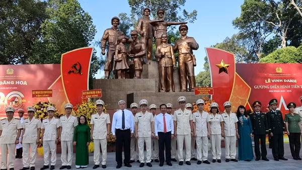 TP Hồ Chí Minh: Nhiều hoạt động ý nghĩa nhân kỷ niệm 80 năm Ngày truyền thống CAND