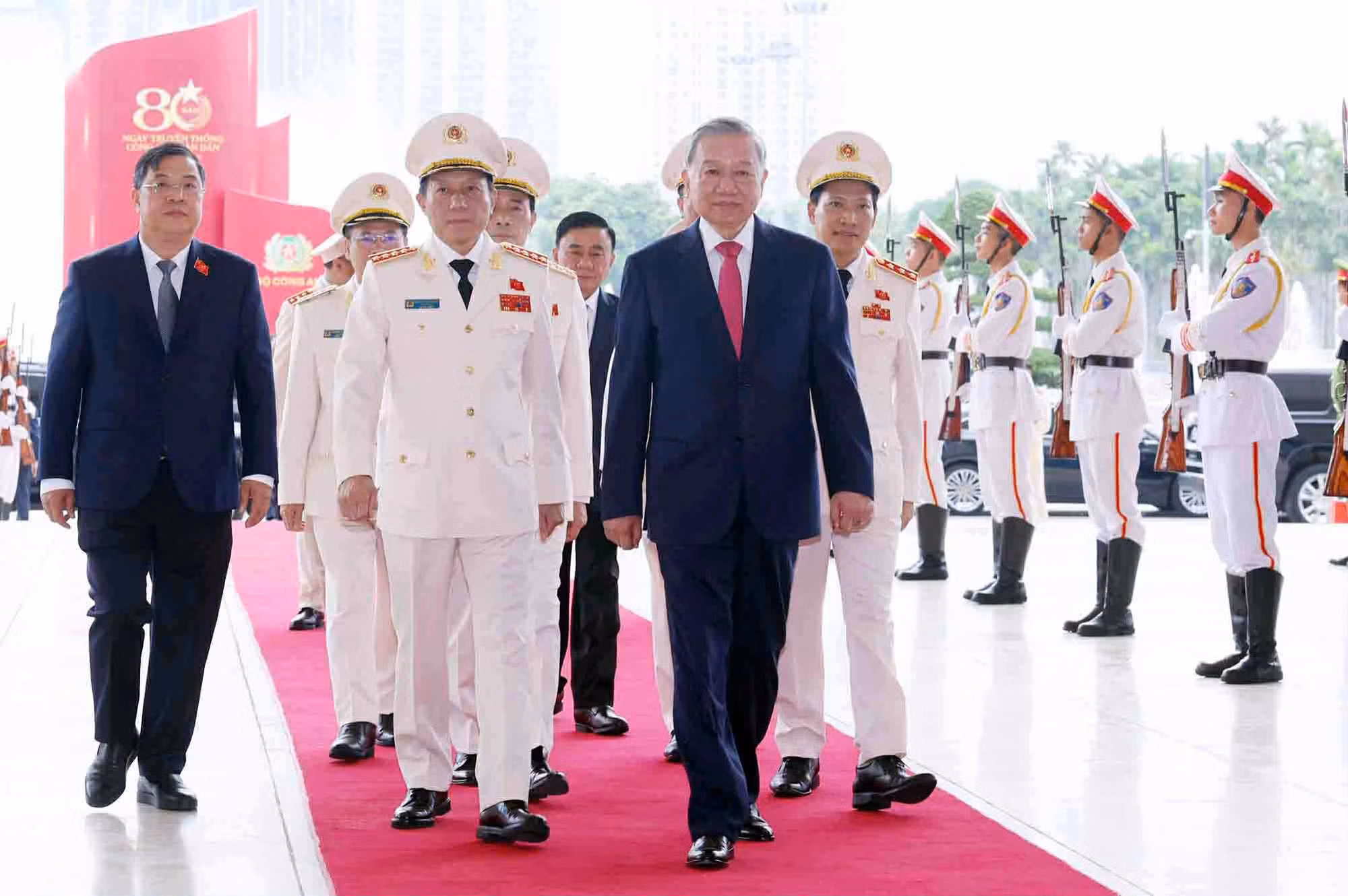 Kỷ niệm trọng thể 80 năm Ngày truyền thống CAND và đón nhận Huân chương Sao Vàng lần thứ 5 -0