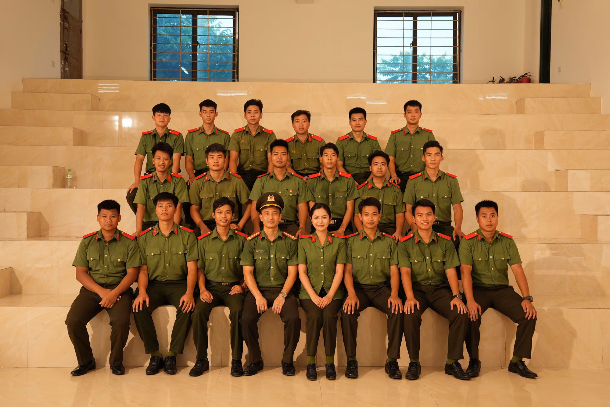 Nhạc sĩ “tỷ view” Nguyễn Văn Chung hợp tác với Duyên Quỳnh làm MV về lực lượng CAND -1