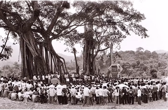 Bài 1: Hội nghị Diên Hồng tại đình Tân Trào -0