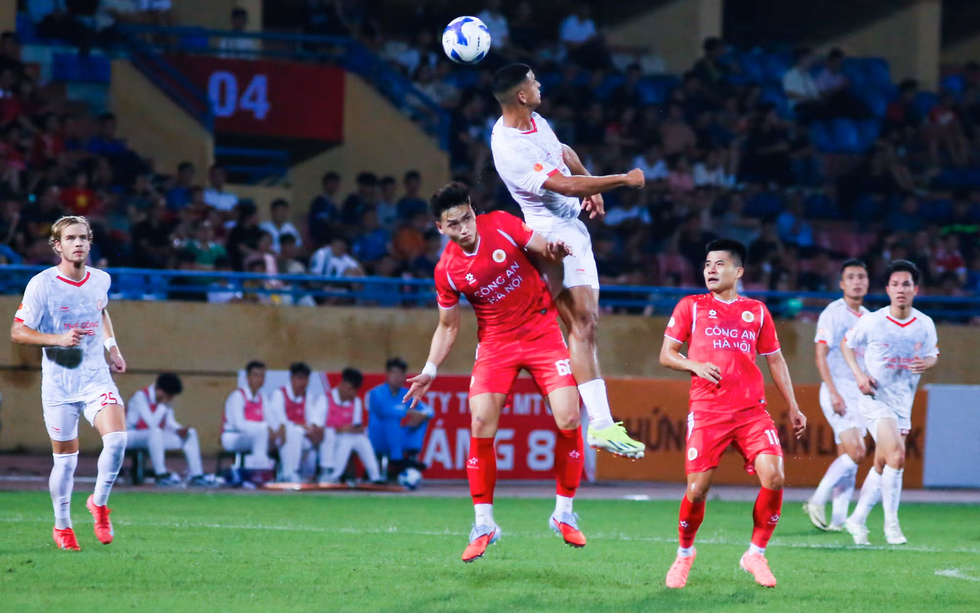 Chủ nhân bàn thắng đầu tiên của V.league mùa 2025/2026 là ai?