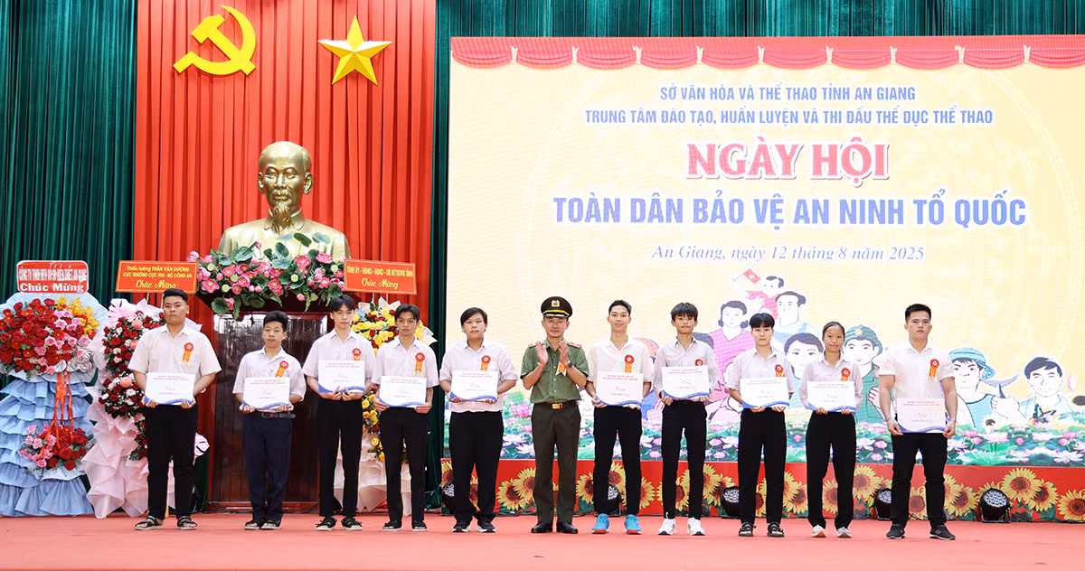Phong trào Toàn dân bảo vệ An ninh Tổ quốc ngày một lan toả rộng khắp tỉnh An Giang -1