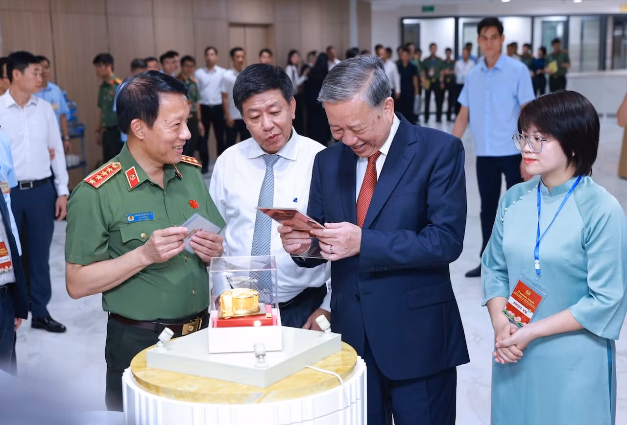 Điều quý giá, thiêng liêng nhất là CAND được Đảng và nhân dân tin yêu -1
