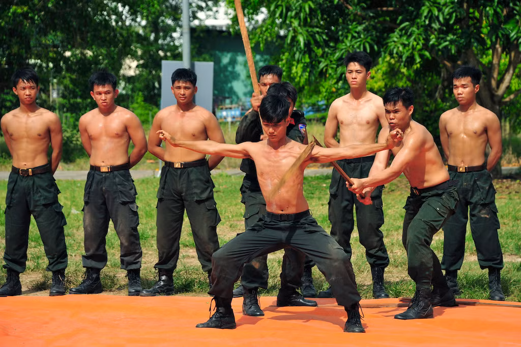 Mãn nhãn màn trình diễn của Cảnh sát cơ động Công an Đồng Tháp -1