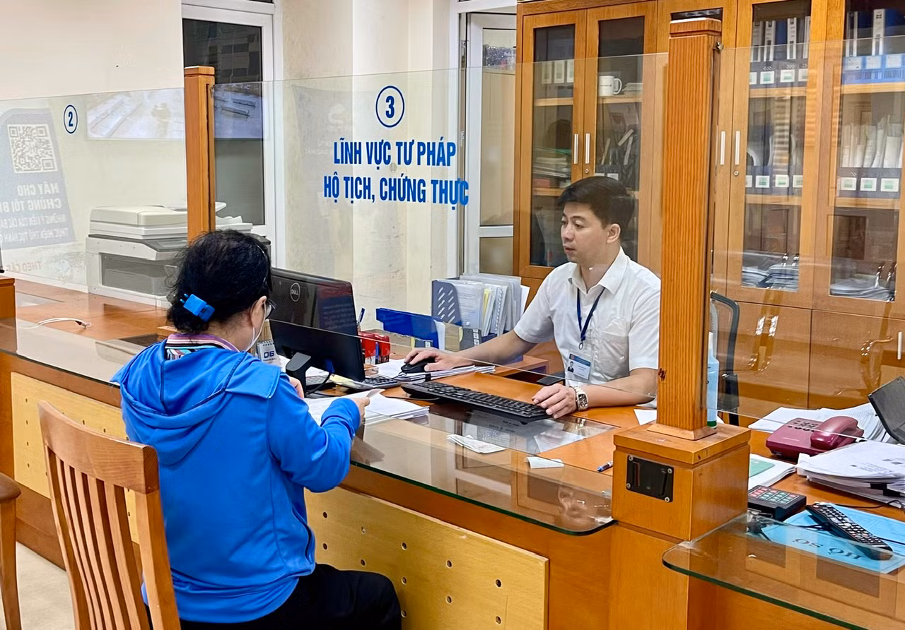 Gỡ vướng trong đăng ký, quản lý hộ tịch phục vụ chính quyền địa phương 2 cấp -0