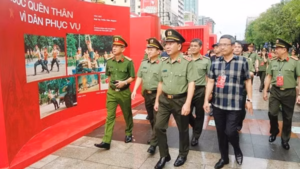Góp phần lan tỏa hình ảnh đẹp của lực lượng CAND Việt Nam Anh hùng