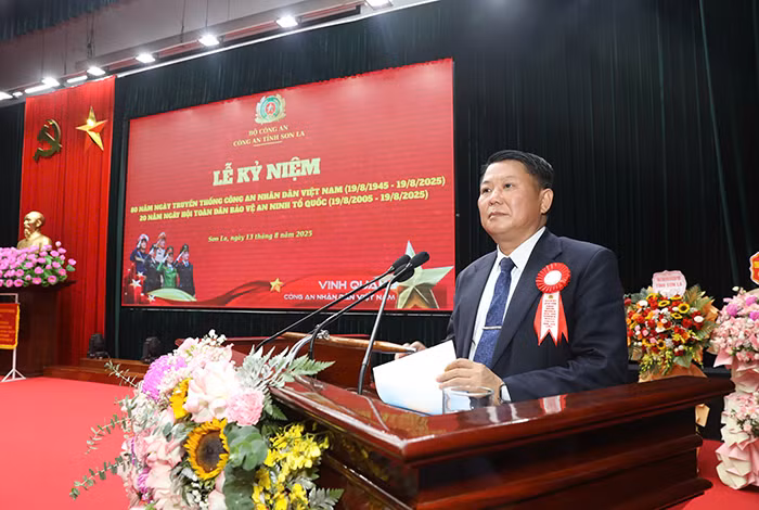 Phát huy truyền thống 80 năm xây dựng, chiến đấu và trưởng thành, đảm bảo vững chắc ANTT, phục vụ sự nghiệp phát triển kinh tế, xã hội của địa phương -1