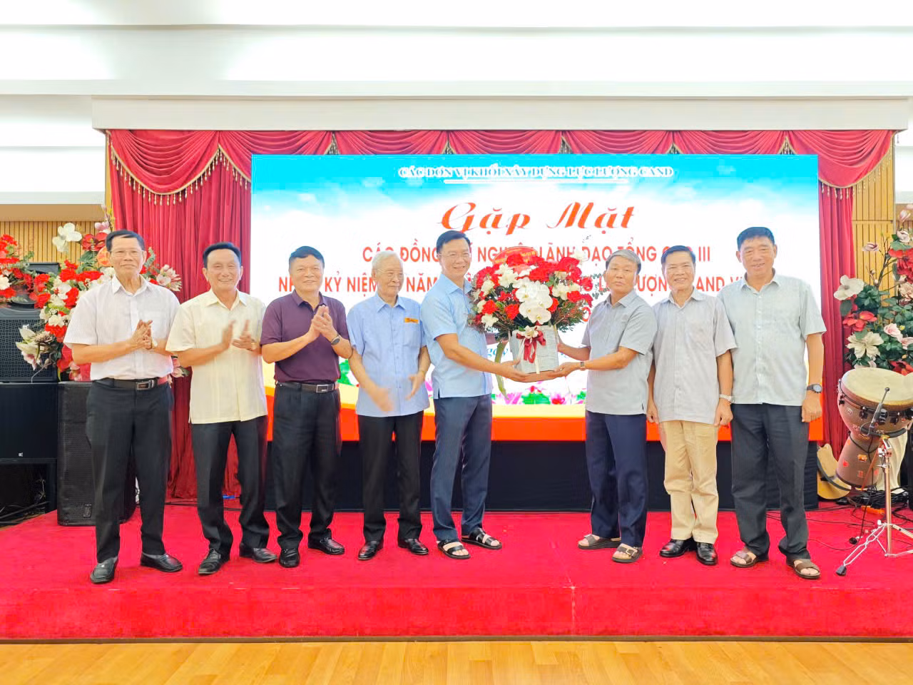 Cuộc gặp mặt thân tình các đồng chí nguyên lãnh đạo Tổng cục Xây dựng lực lượng CAND -1