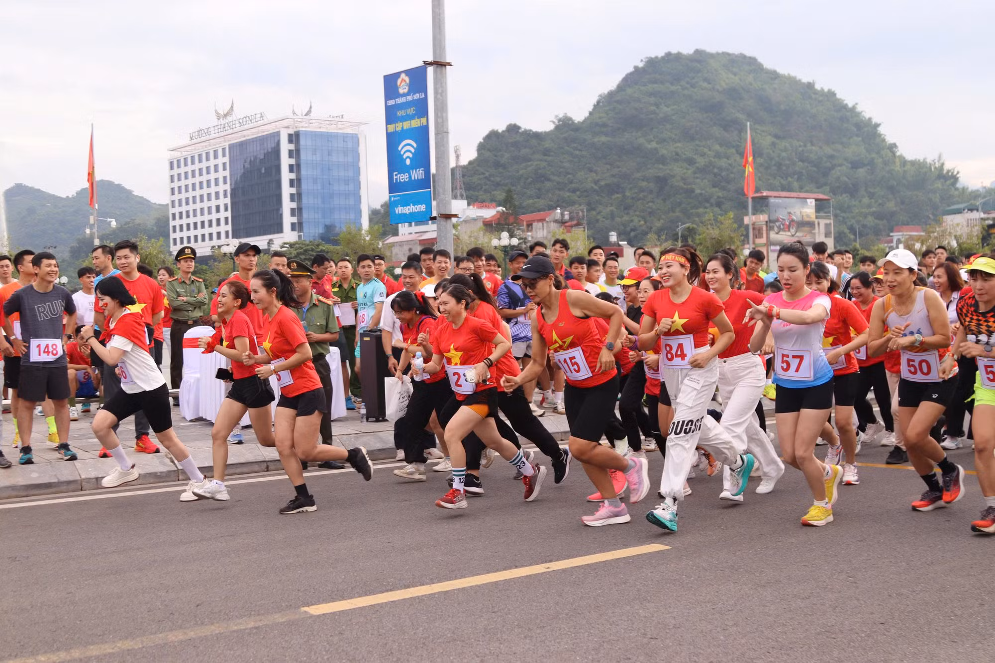 Công an tỉnh Sơn La tổ chức Giải chạy Việt dã -0