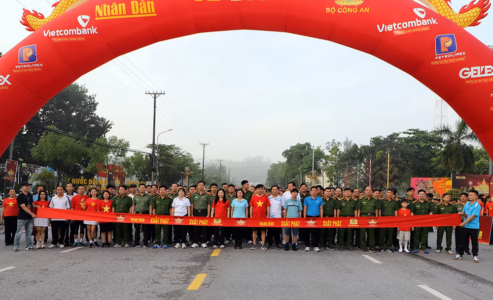Các địa phương hưởng ứng chương trình “Cùng Việt Nam tiến bước” -0