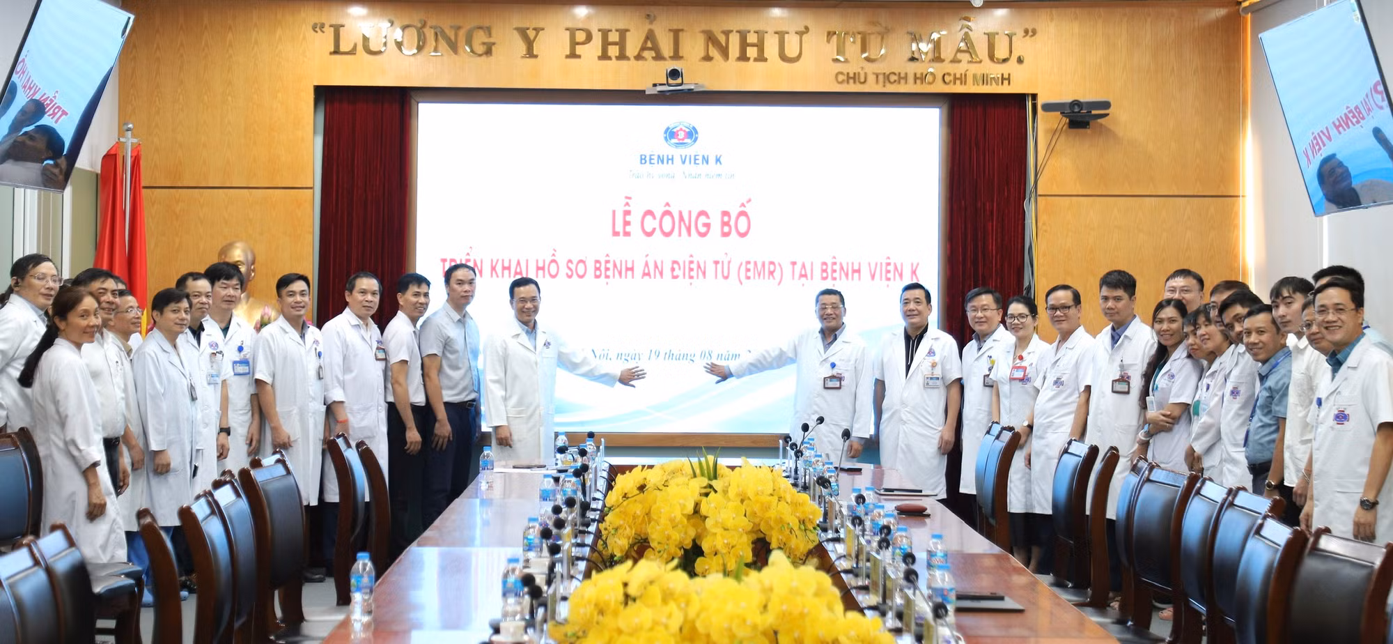 Bỏ bệnh gián giấy, giảm thời gian chờ khám cho bệnh nhân ung thư -0