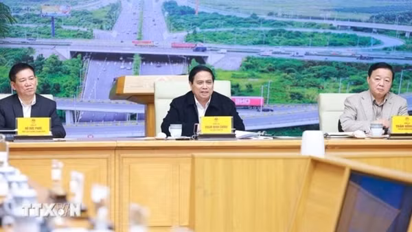 Cử 7 đoàn kiểm tra tháo gỡ vướng mắc tại các dự án trọng điểm