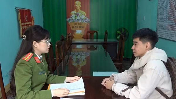 Một sinh viên trả lại 219 triệu đồng cho người chuyển khoản nhầm