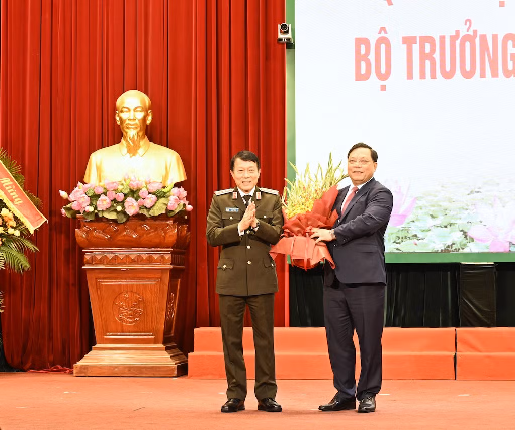 Công bố quyết định của Thủ tướng Chính phủ và Bộ trưởng Bộ Công an về công tác cán bộ -0