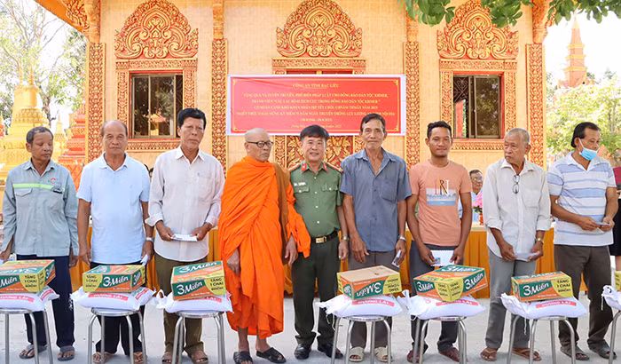Những người “giữ lửa” trong văn hóa Khmer ở Bạc Liêu -0