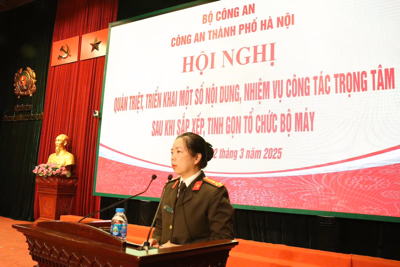 Chủ động nắm tình hình, giải quyết kịp thời các vấn để an ninh, trật tự ngay từ cơ sở. -3