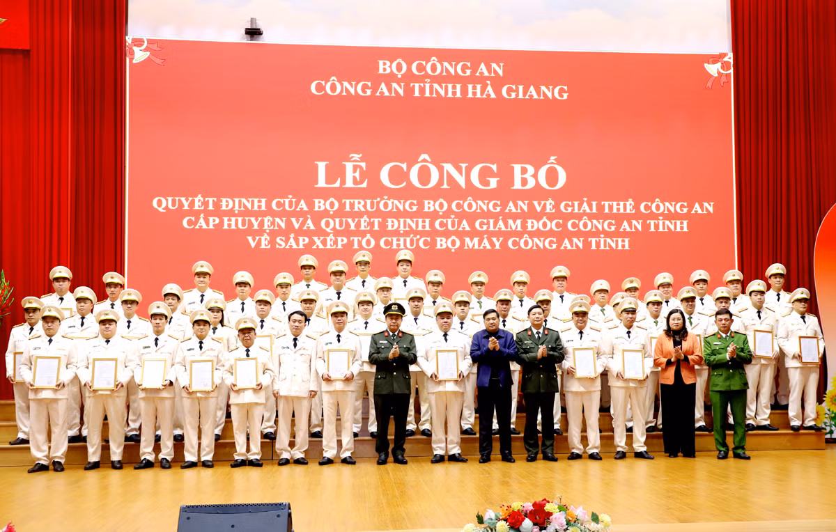 Bài 2: Toàn lực lượng CAND thực hiện khẩn trương, hiệu lực, hiệu quả -0